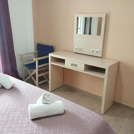 Дом отдыха Nefeli Mare *